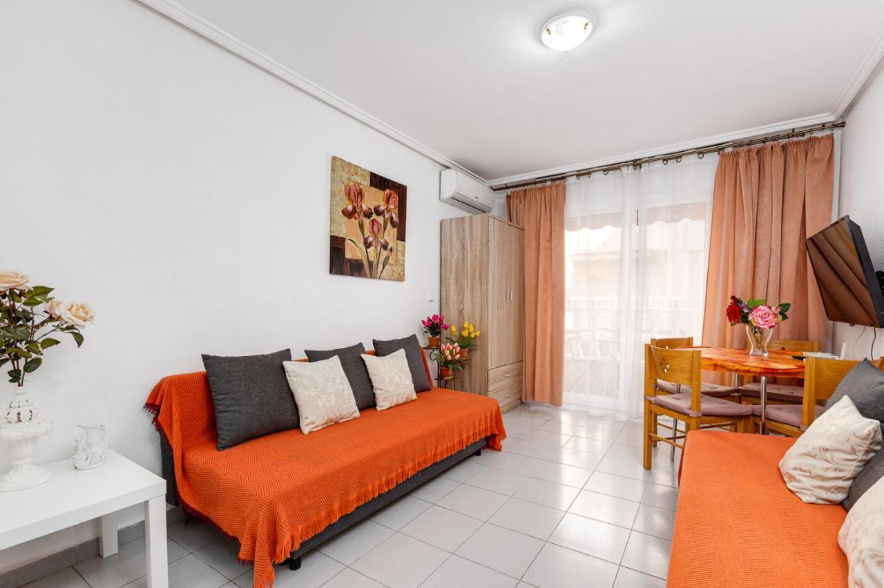 Apartment Studio Relax Almudena Torrevieja Eksteriør billede