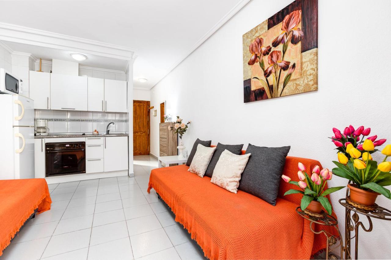 Apartment Studio Relax Almudena Torrevieja Eksteriør billede